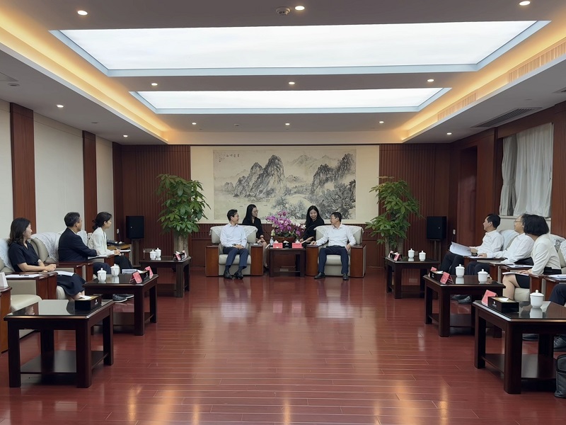 总领事，与肇庆市市长面谈